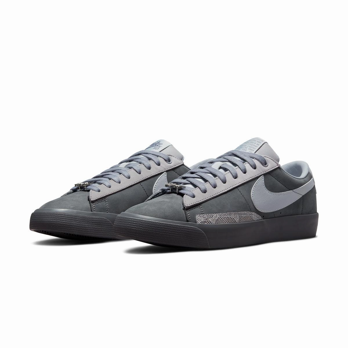'  FPAR SB Zoom Blazer Low 'Cool Grey'