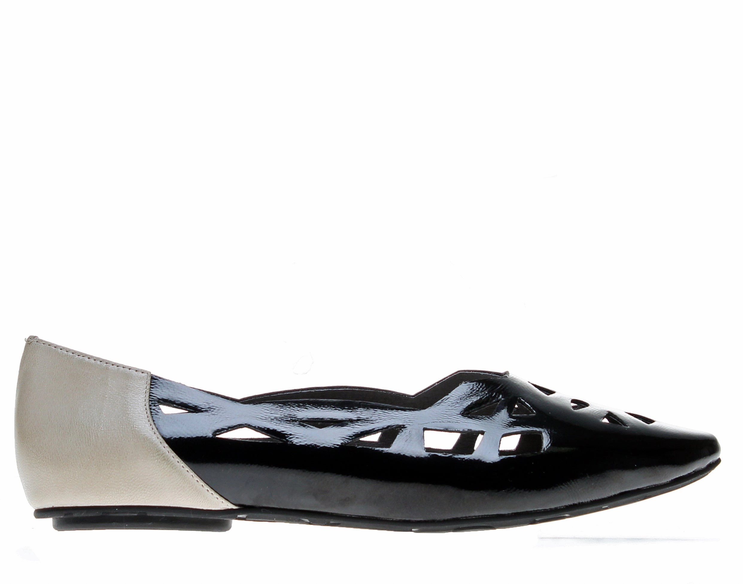 Chocolat Blu Glory Flat Black Women's Shoes