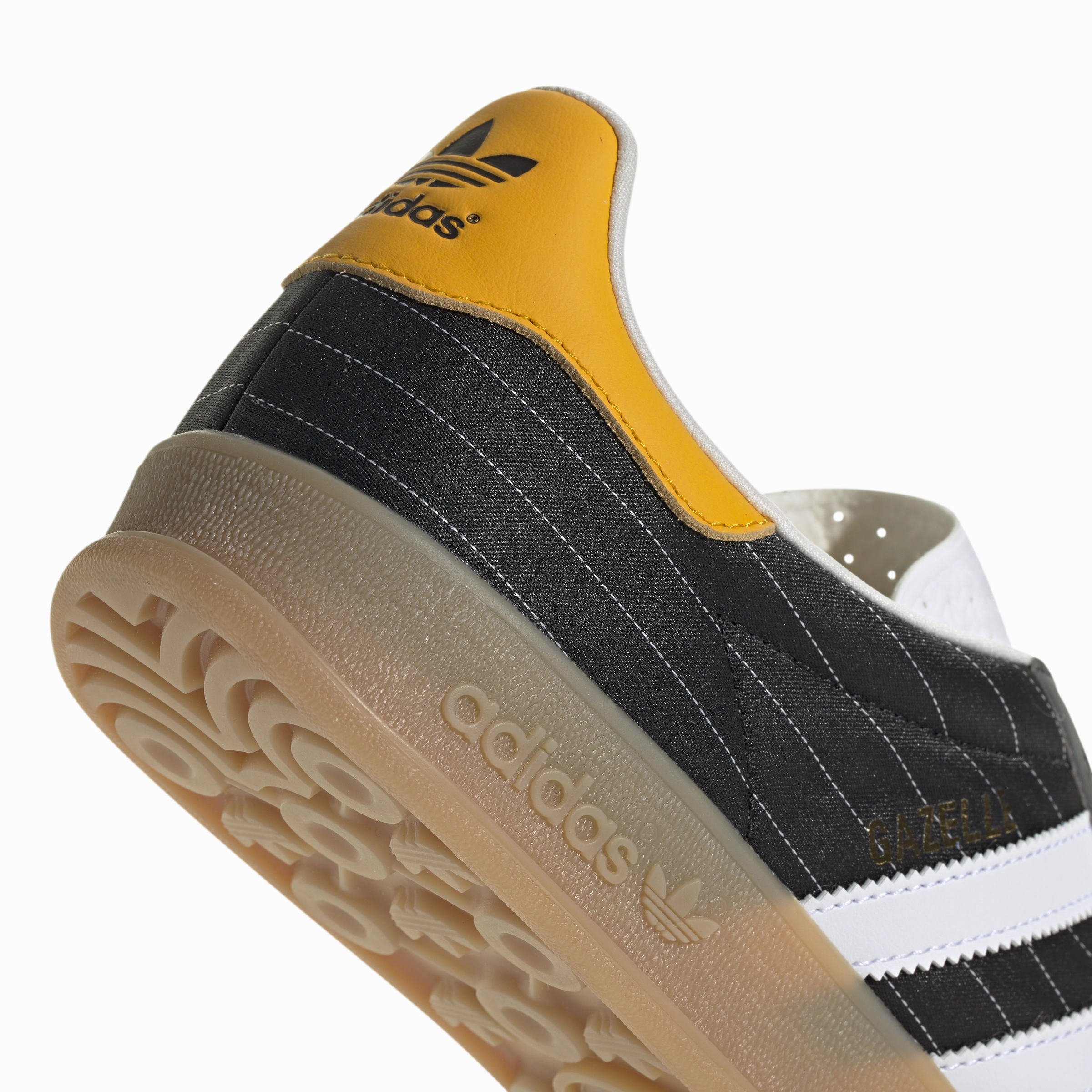 Gazelle Indoor 'Black White'