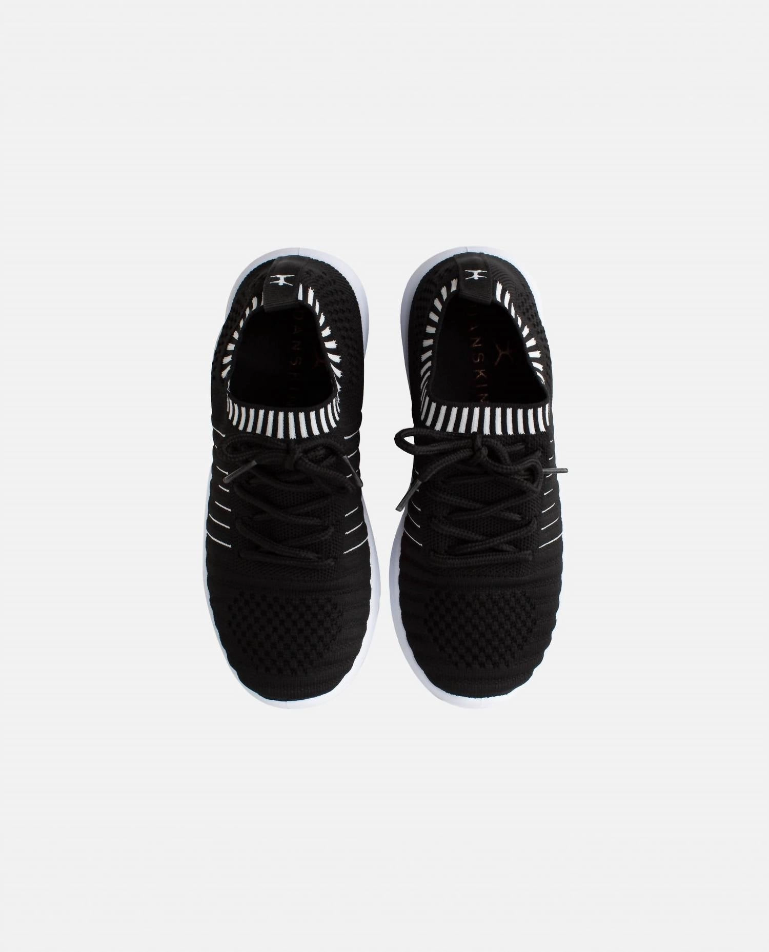 Girls Energy Lace Up Sneaker In Black