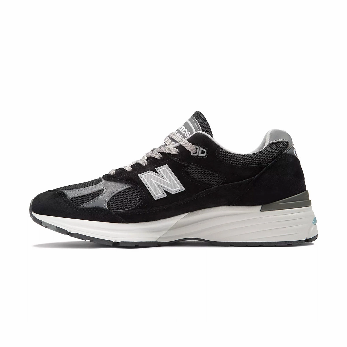 in UK 991V2 'Black'