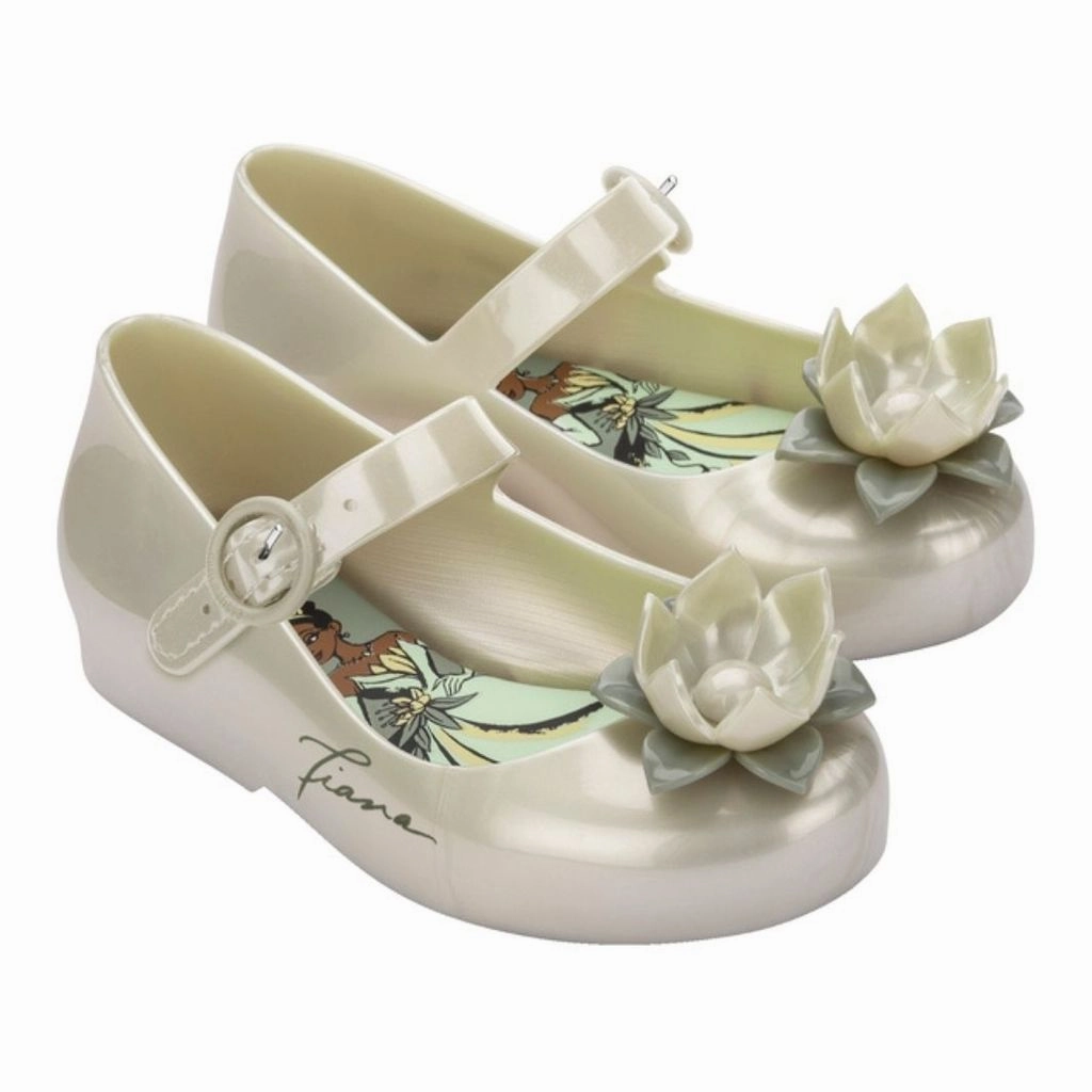 Ivory Jelly Shoes Affordable Casual Footwear for Girls