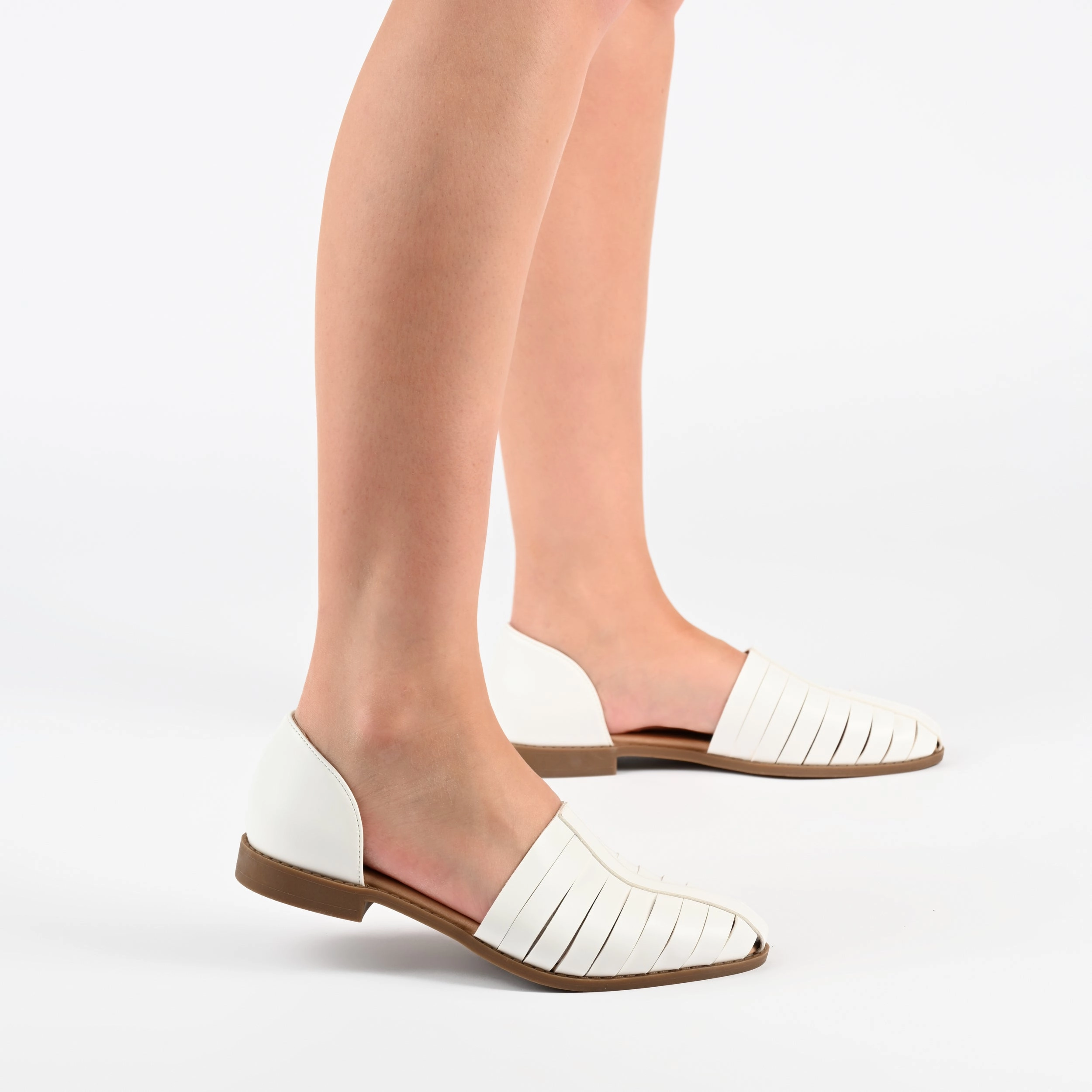 Journee Collection Women's Anyah Flats