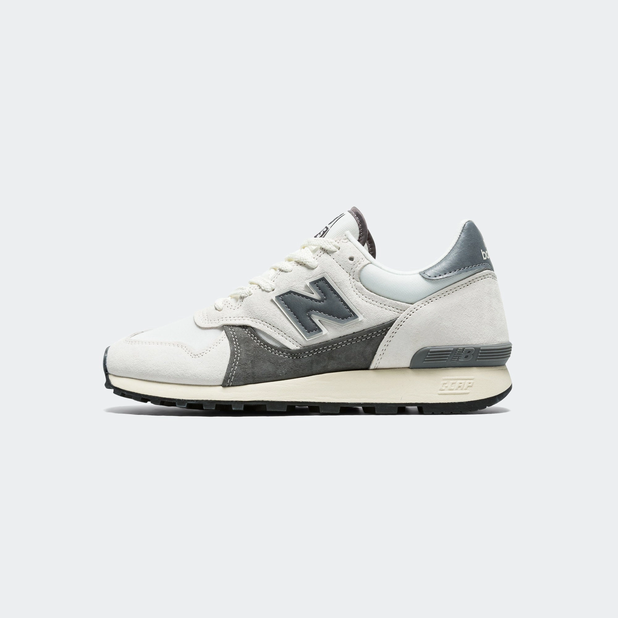 M475VTA Sneakers with free shipping