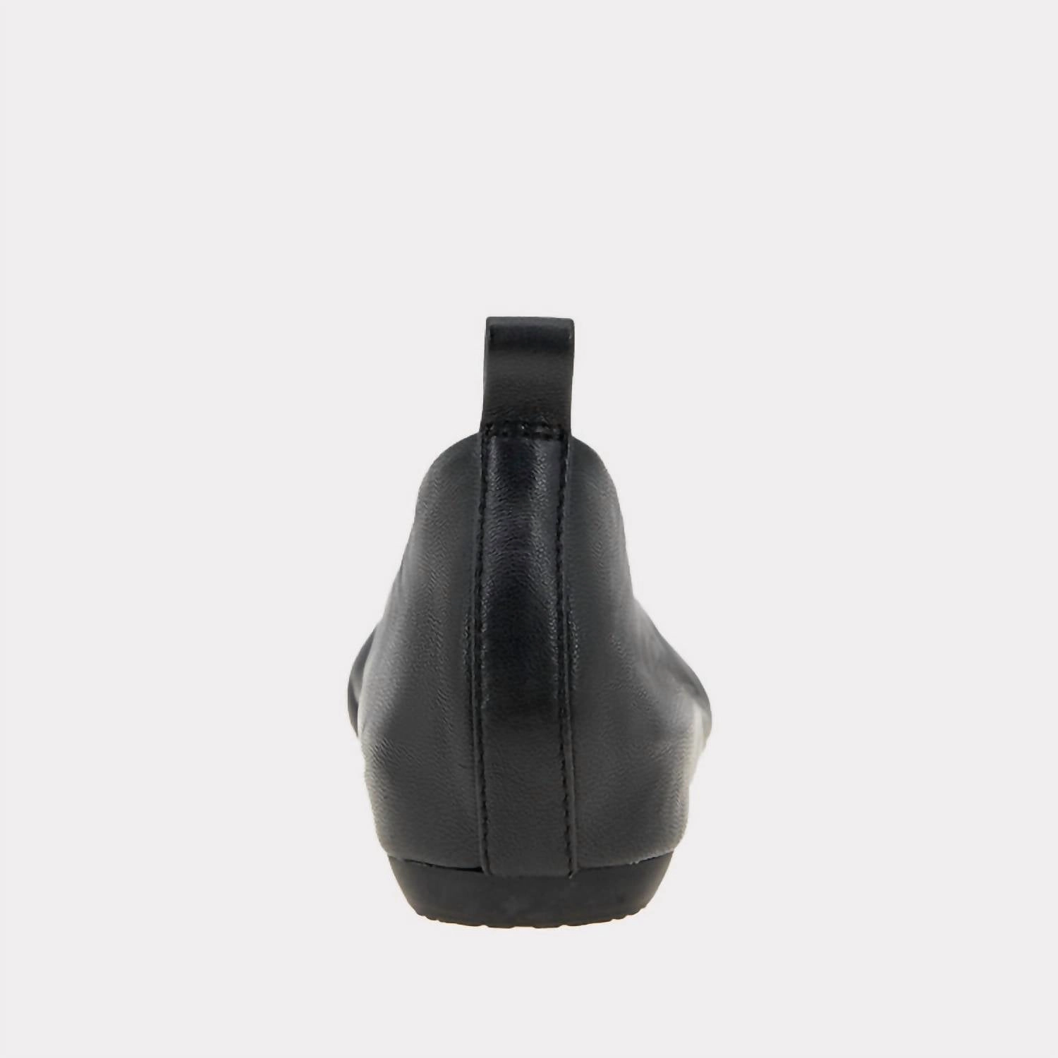 Nalah Featherweights Flat Shoes In Black