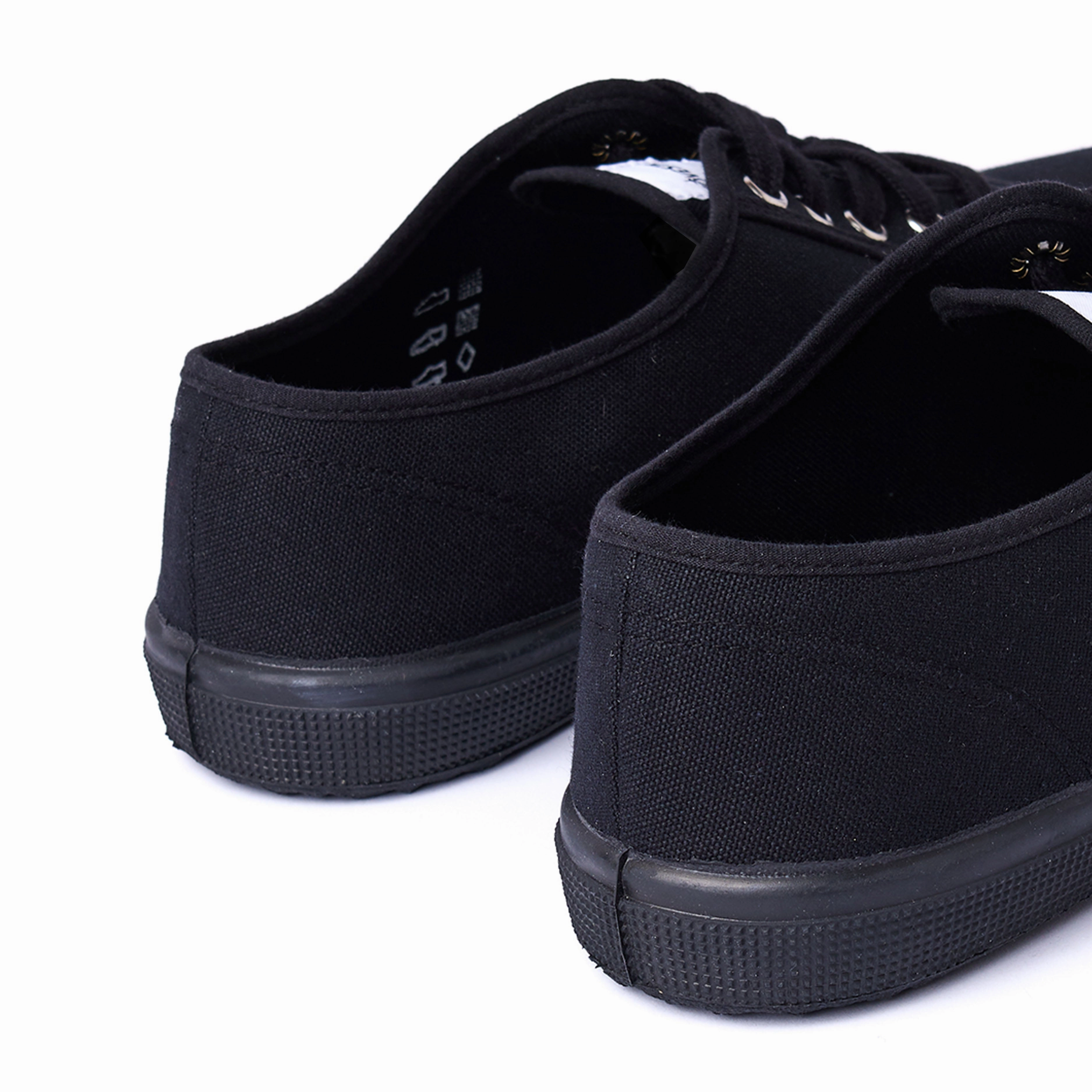 Novesta Ital Trainer All Black
