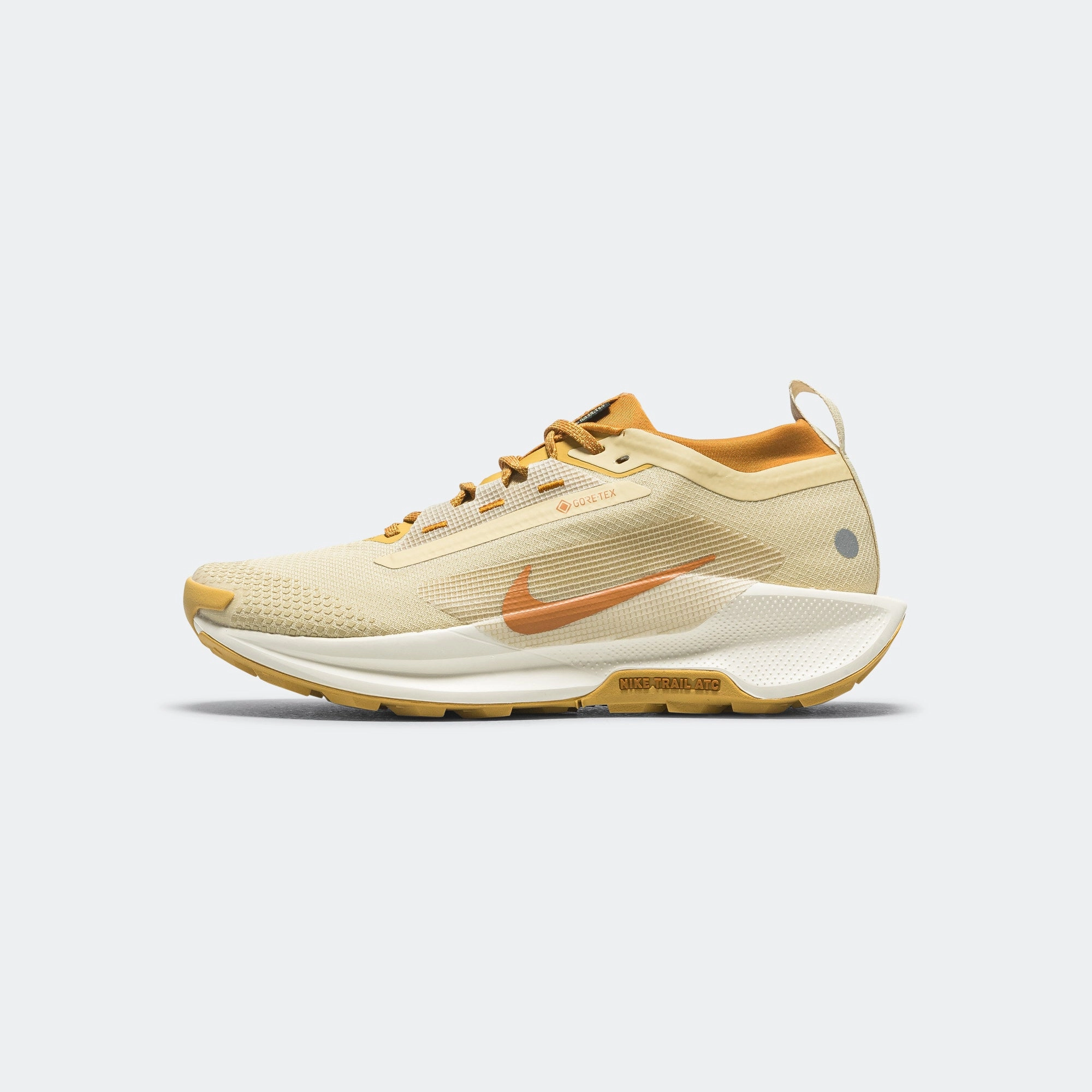 React Pegasus Trail 5 GTX - Team Gold/Desert Ochre-Wheat Gold Sneakers with free shipping