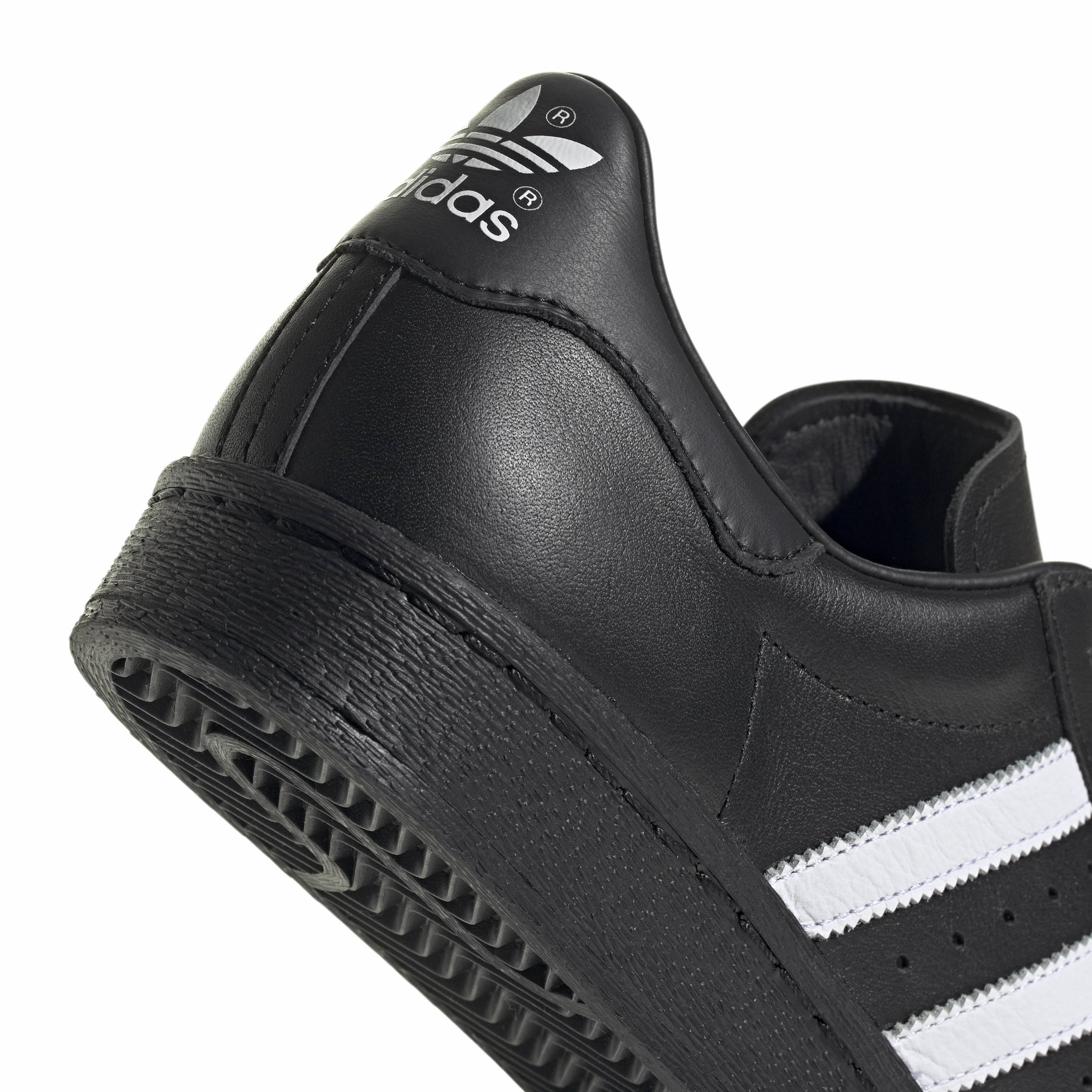 Superstar 82 'Core Black'