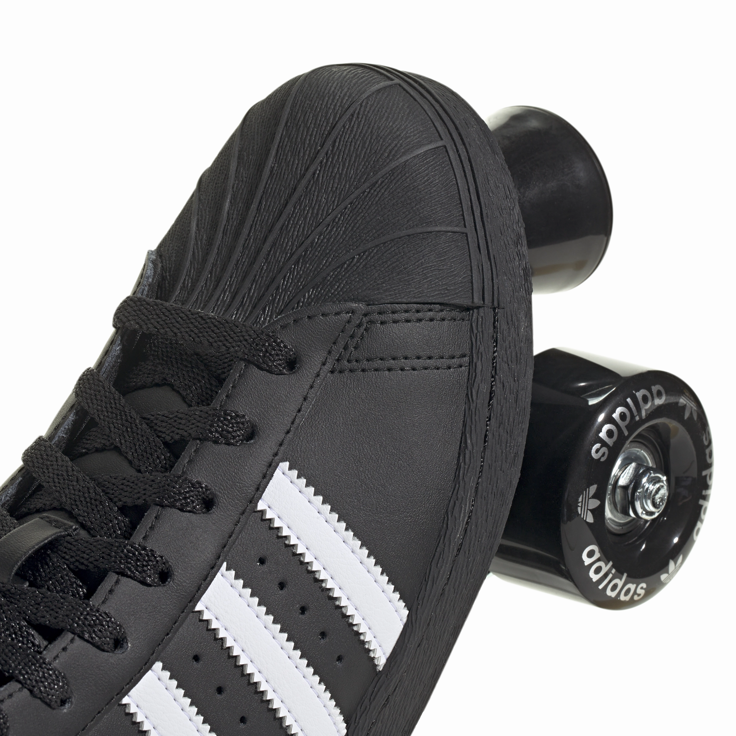 Superstar 82 Skate 'Black White'