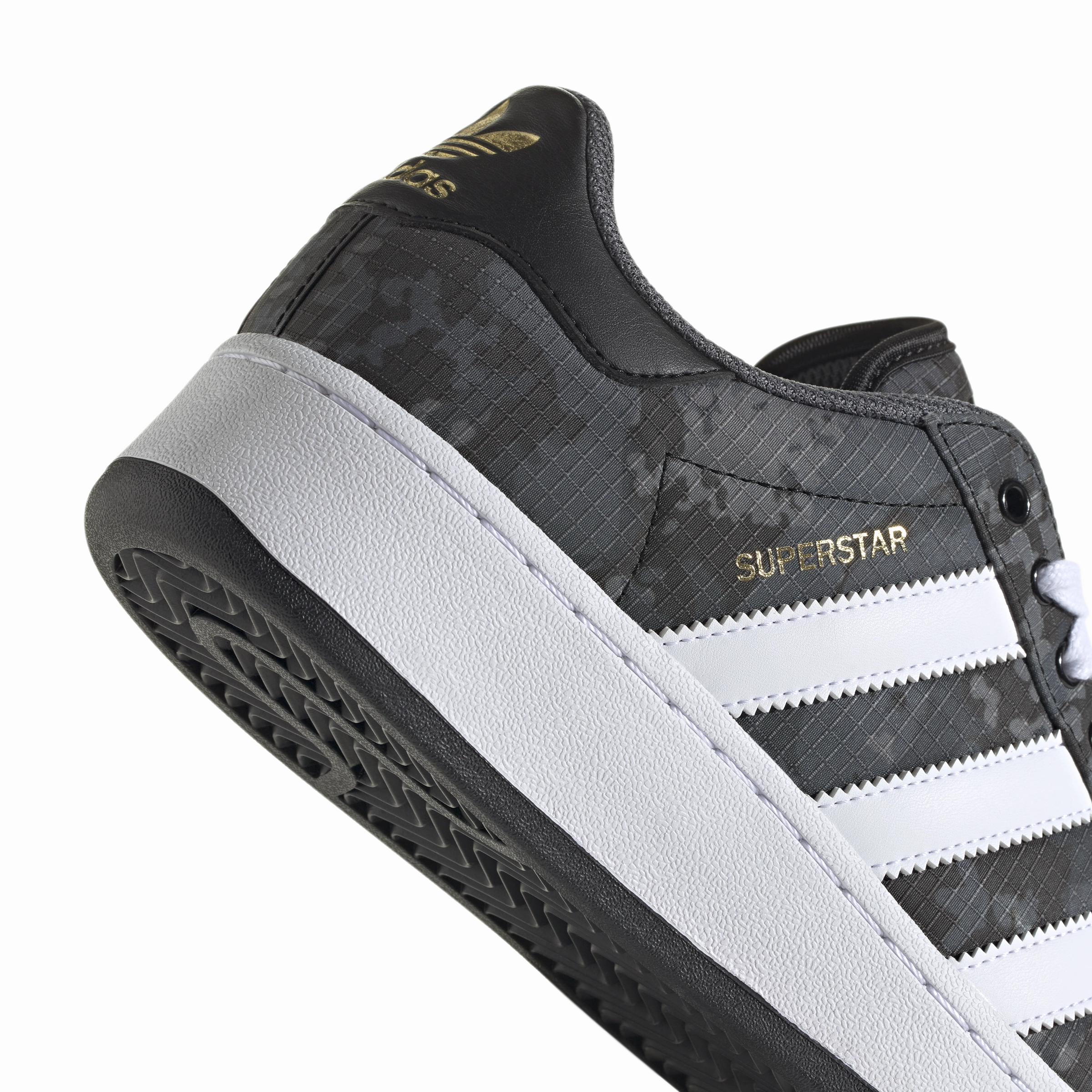 Superstar XLG 'Digi Camo Black'