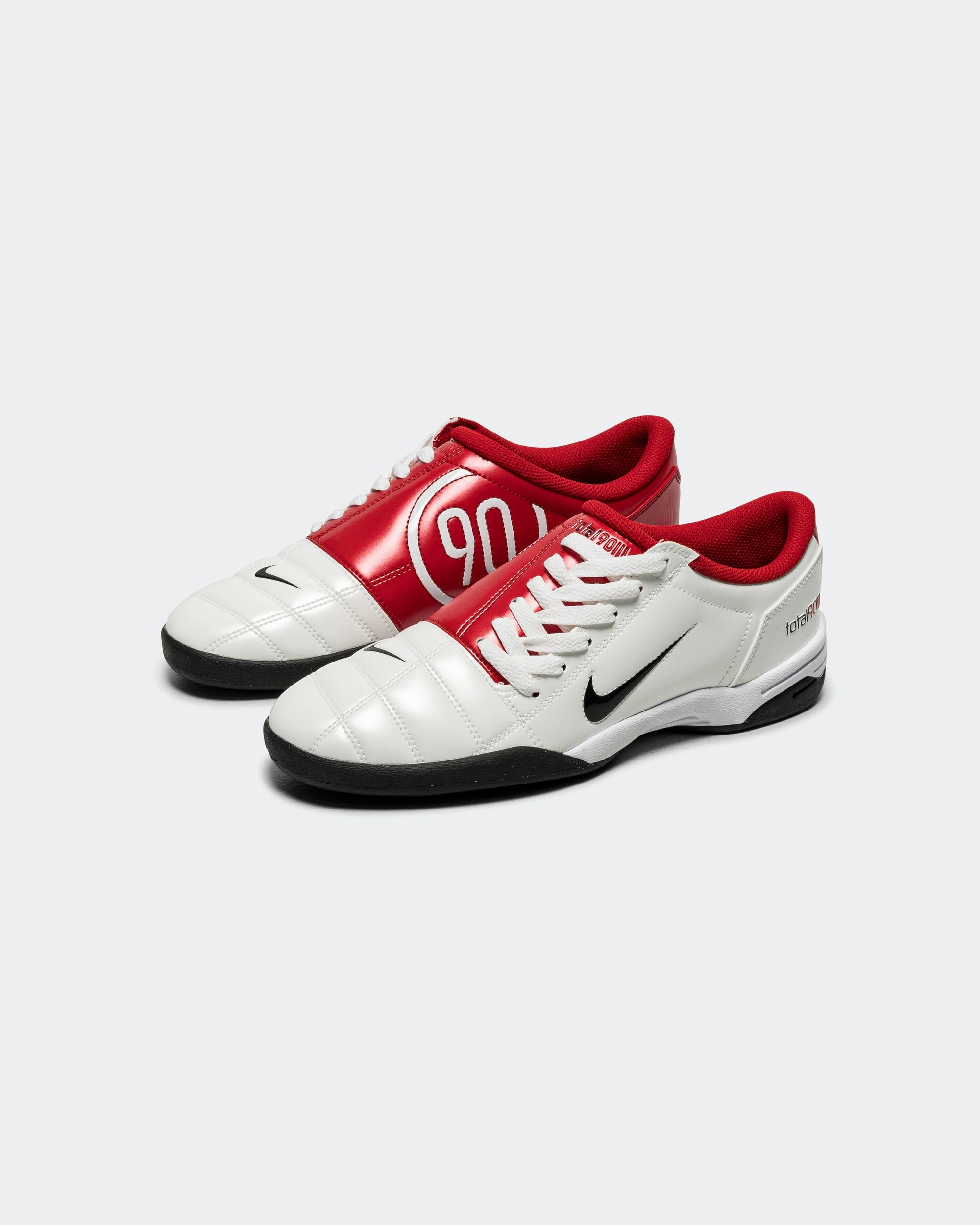 T90 - White/Black-Gym Red