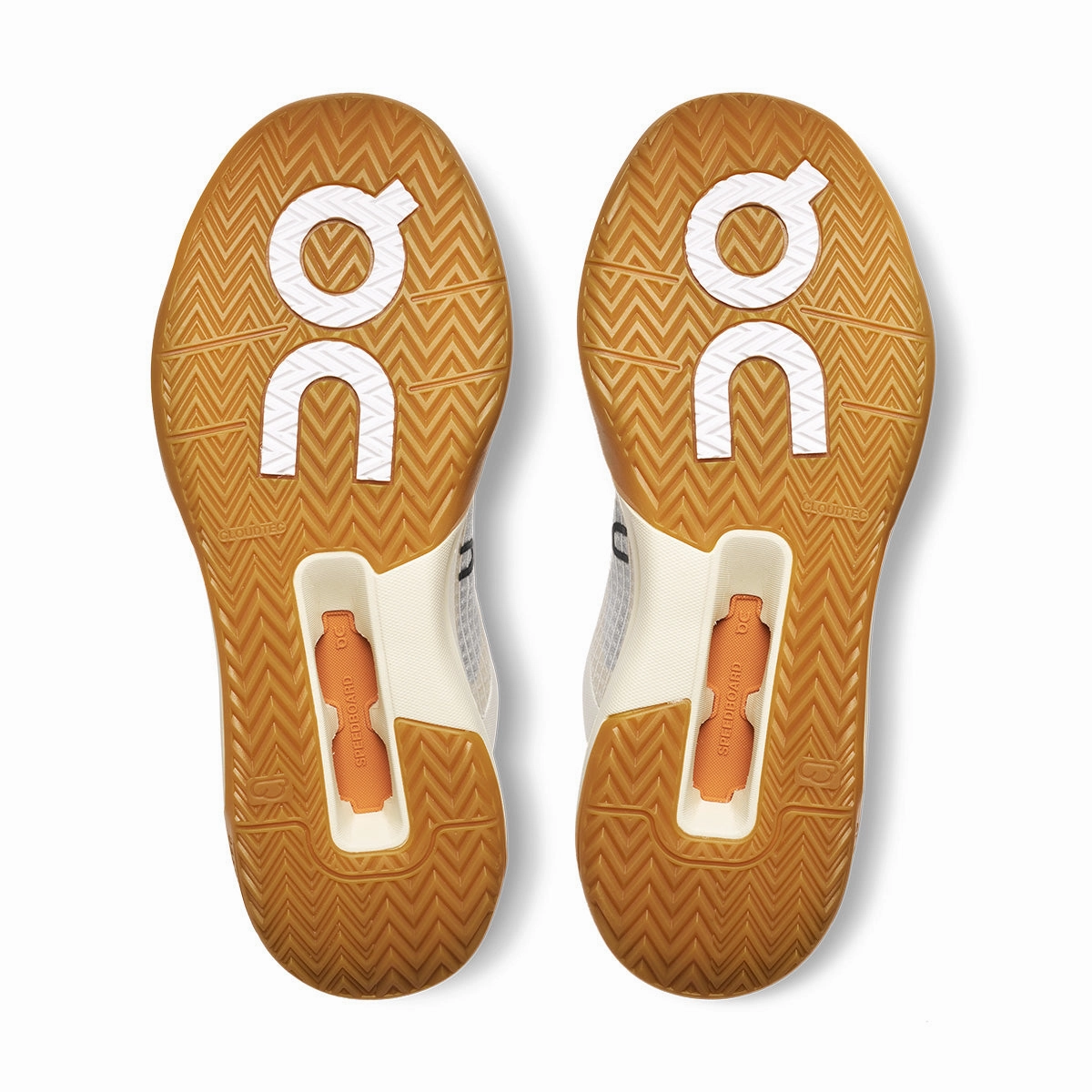 The Roger Advantage Z5 'Cream Almond'