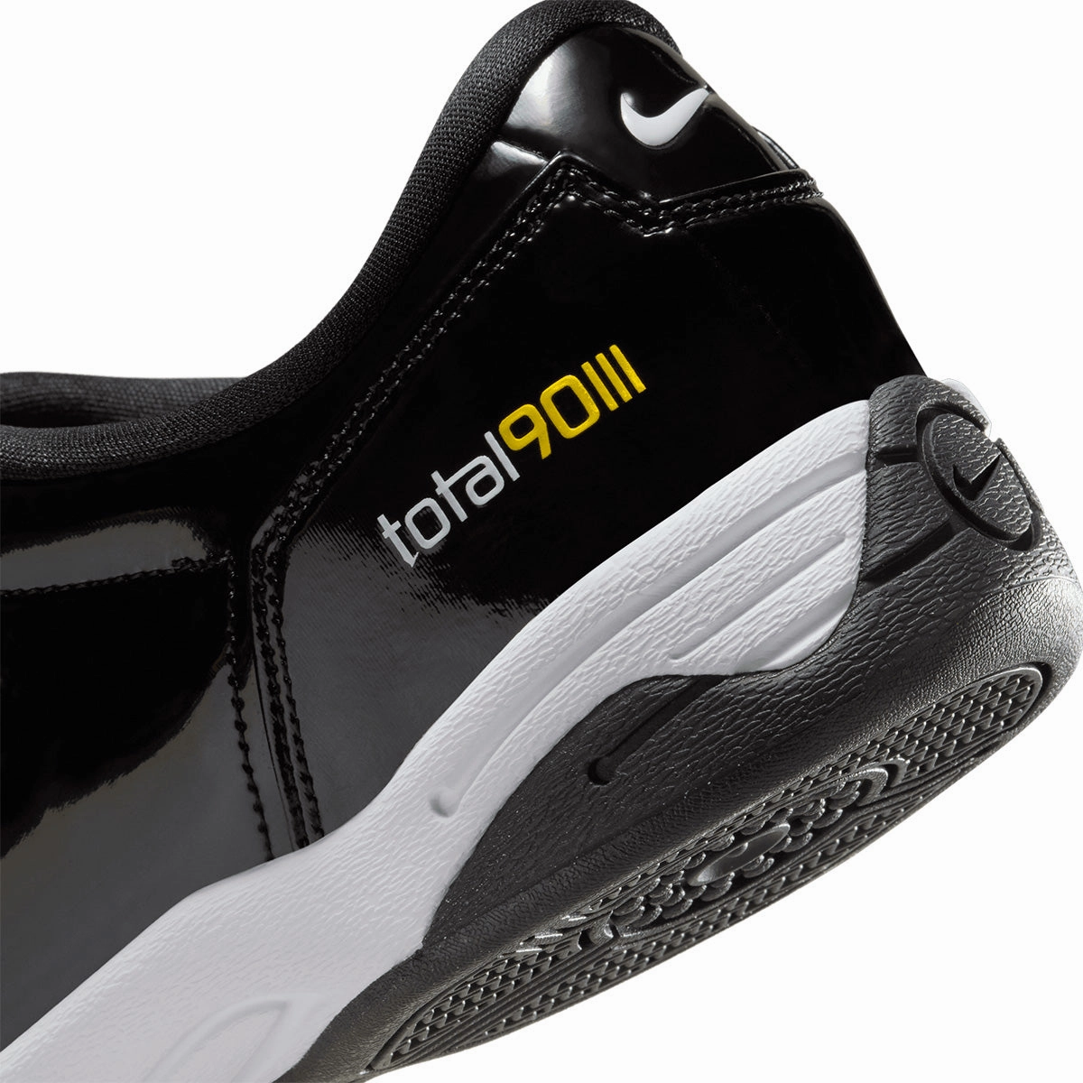 Total 90 III 'Black White'
