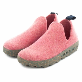 Unisex City Slip-On Shoe In Pink Trendy Flats for Women