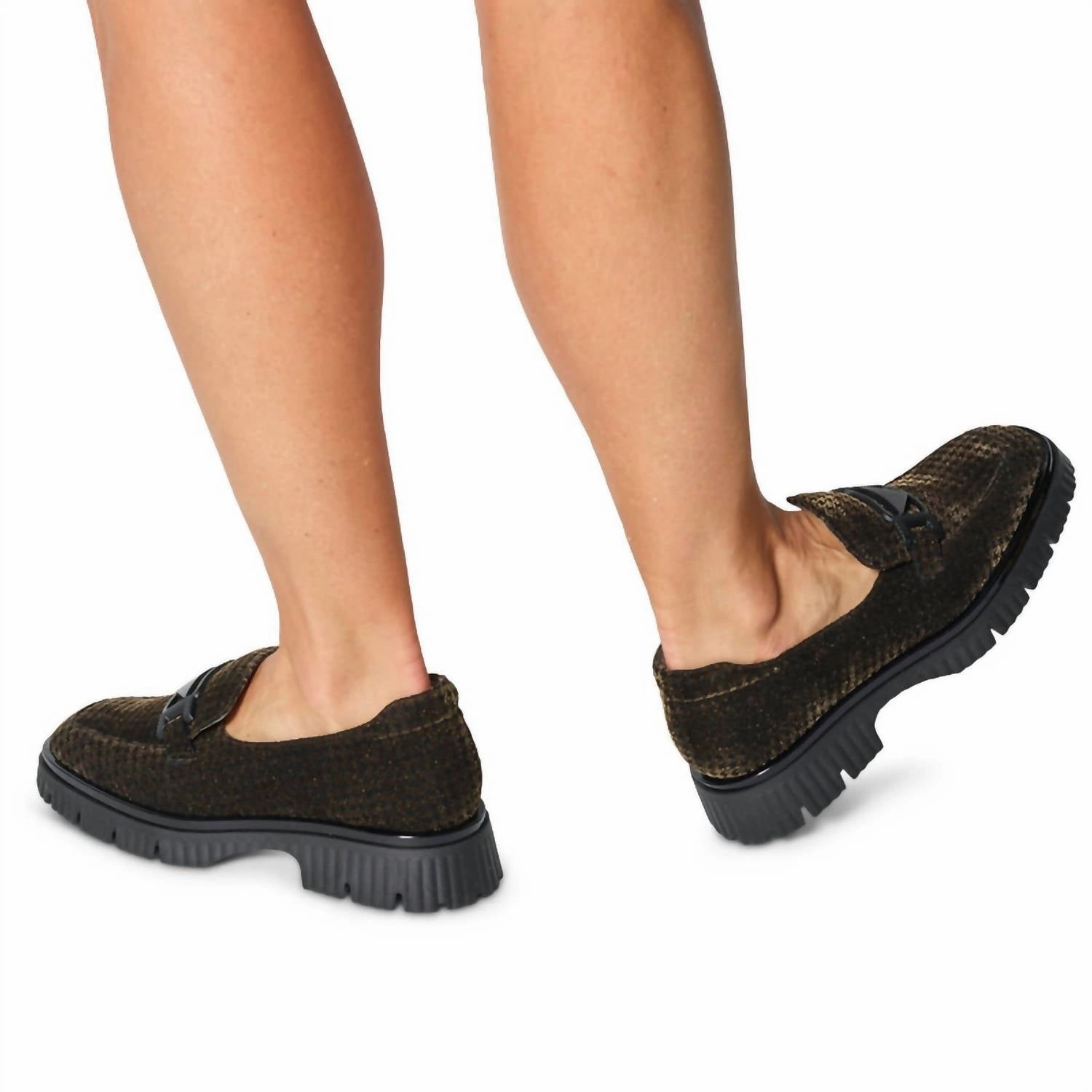 Varena Women's Loafer In Black
