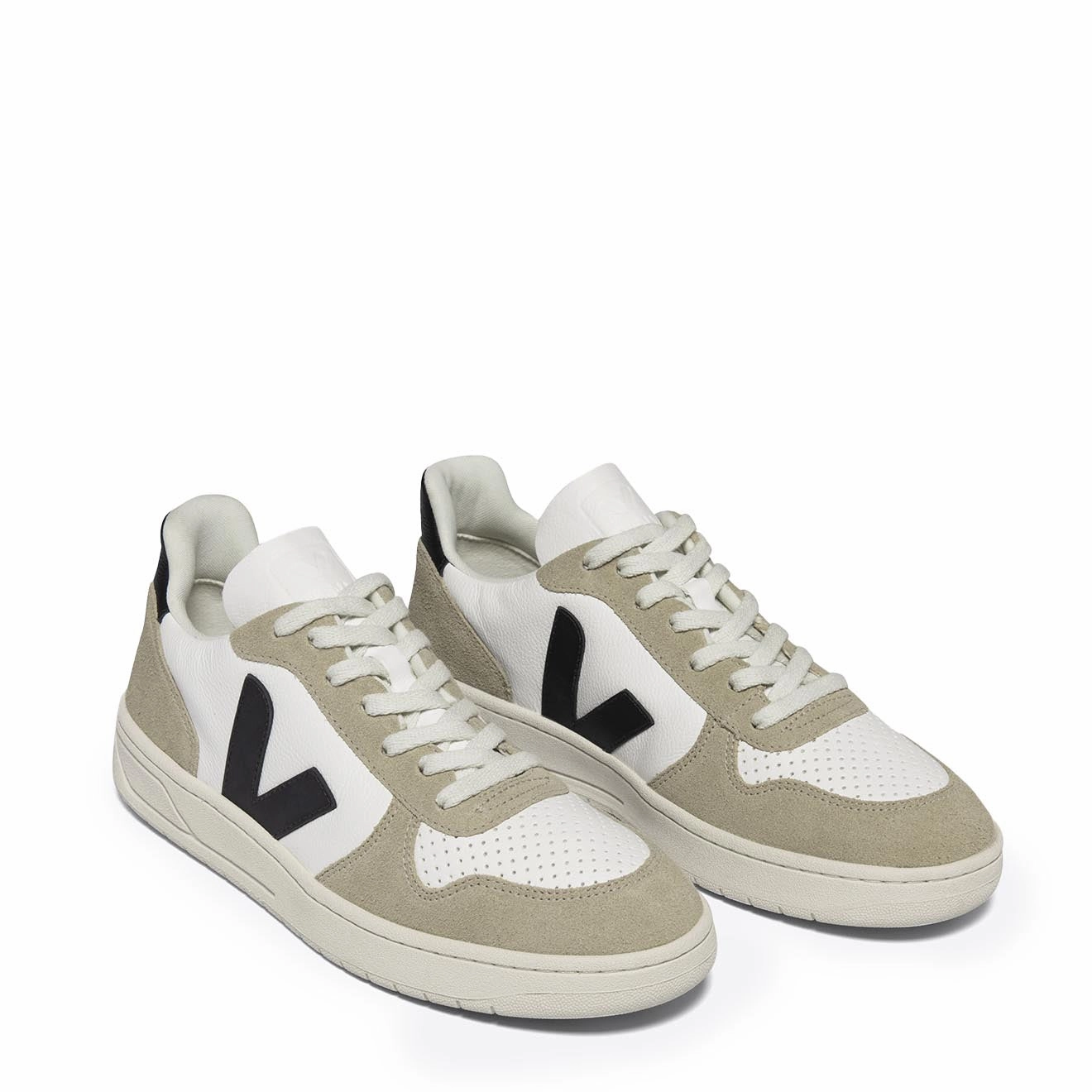Veja V-10  Extra White Black Sahara Trainer