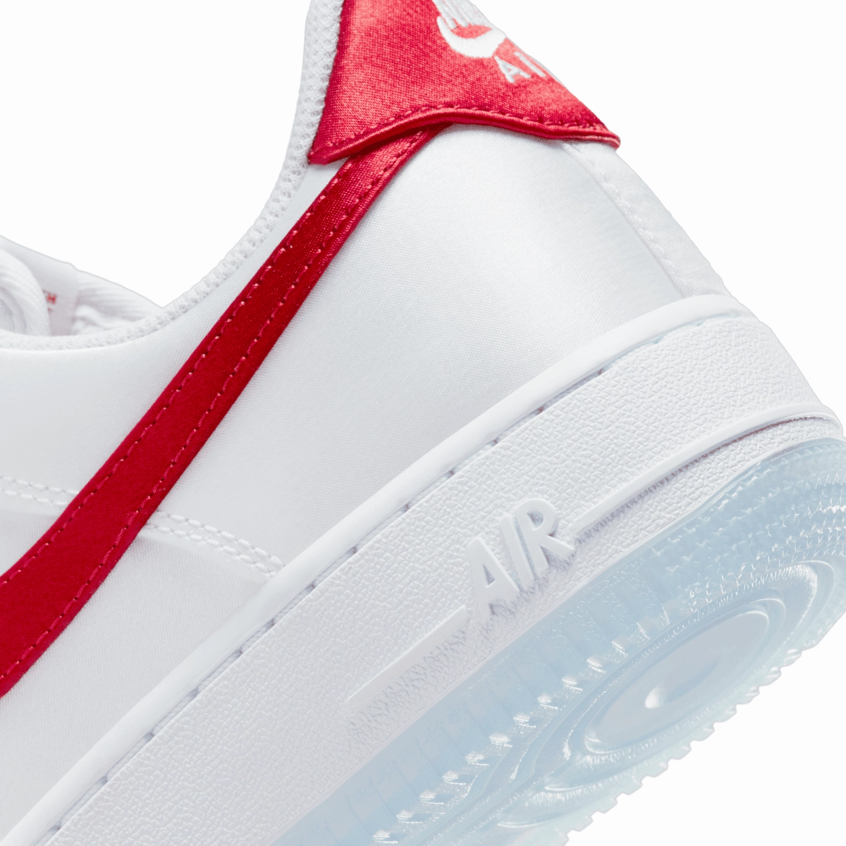 Wmns Air Force 1 07 'Satin White Red'
