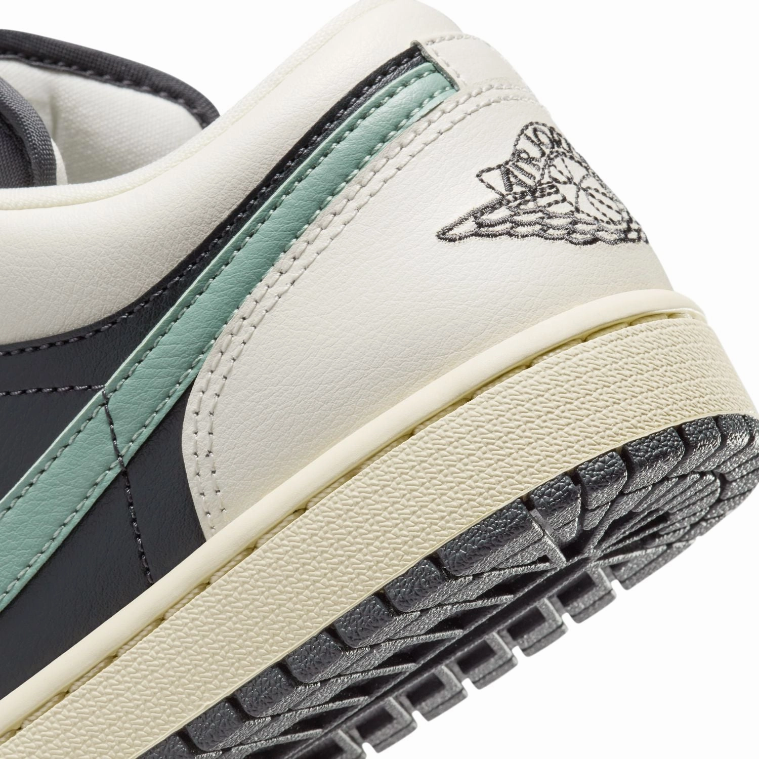Wmns Air Jordan 1 Low 'Jade Smoke