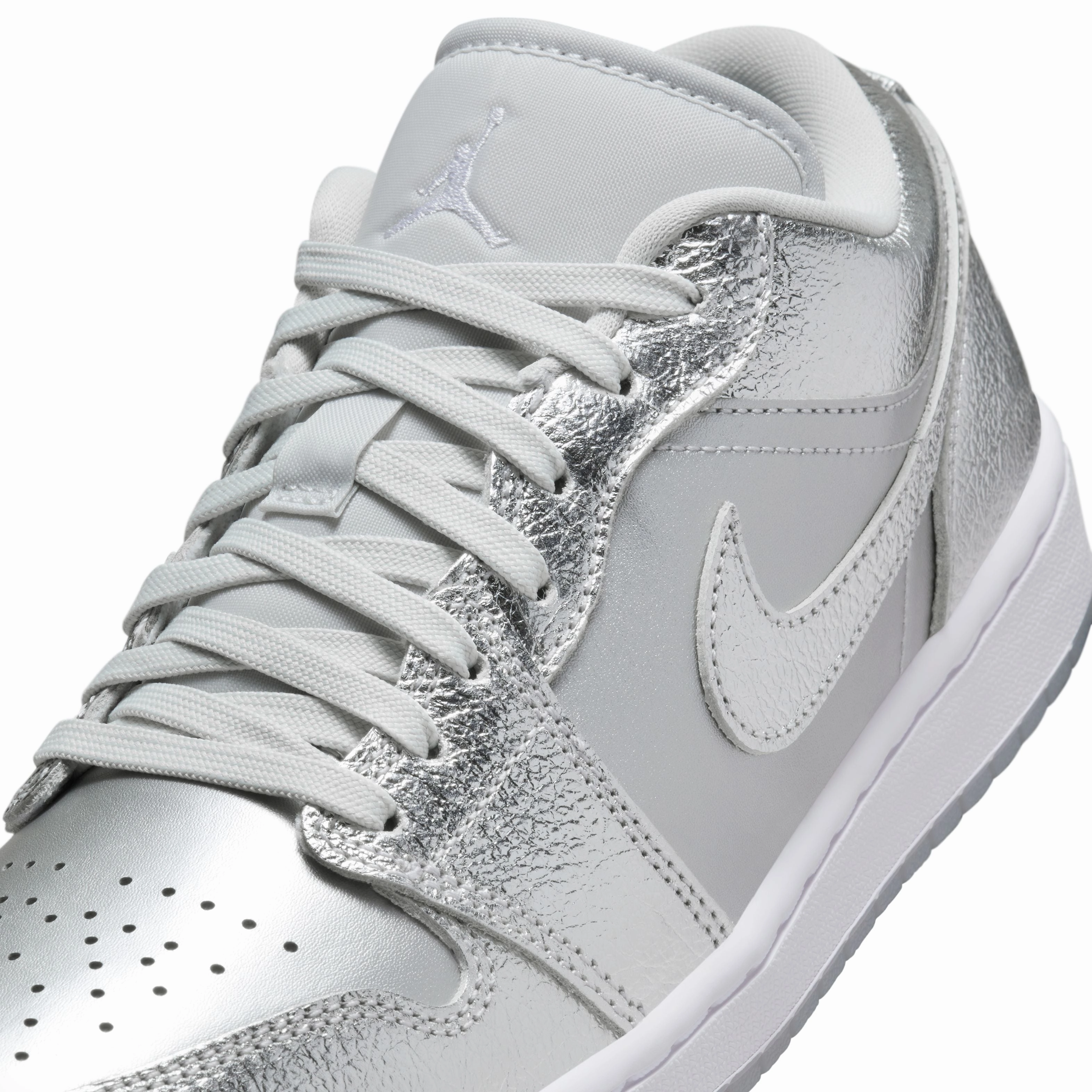Wmns Air Jordan 1 Low SE 'Metallic Silver'