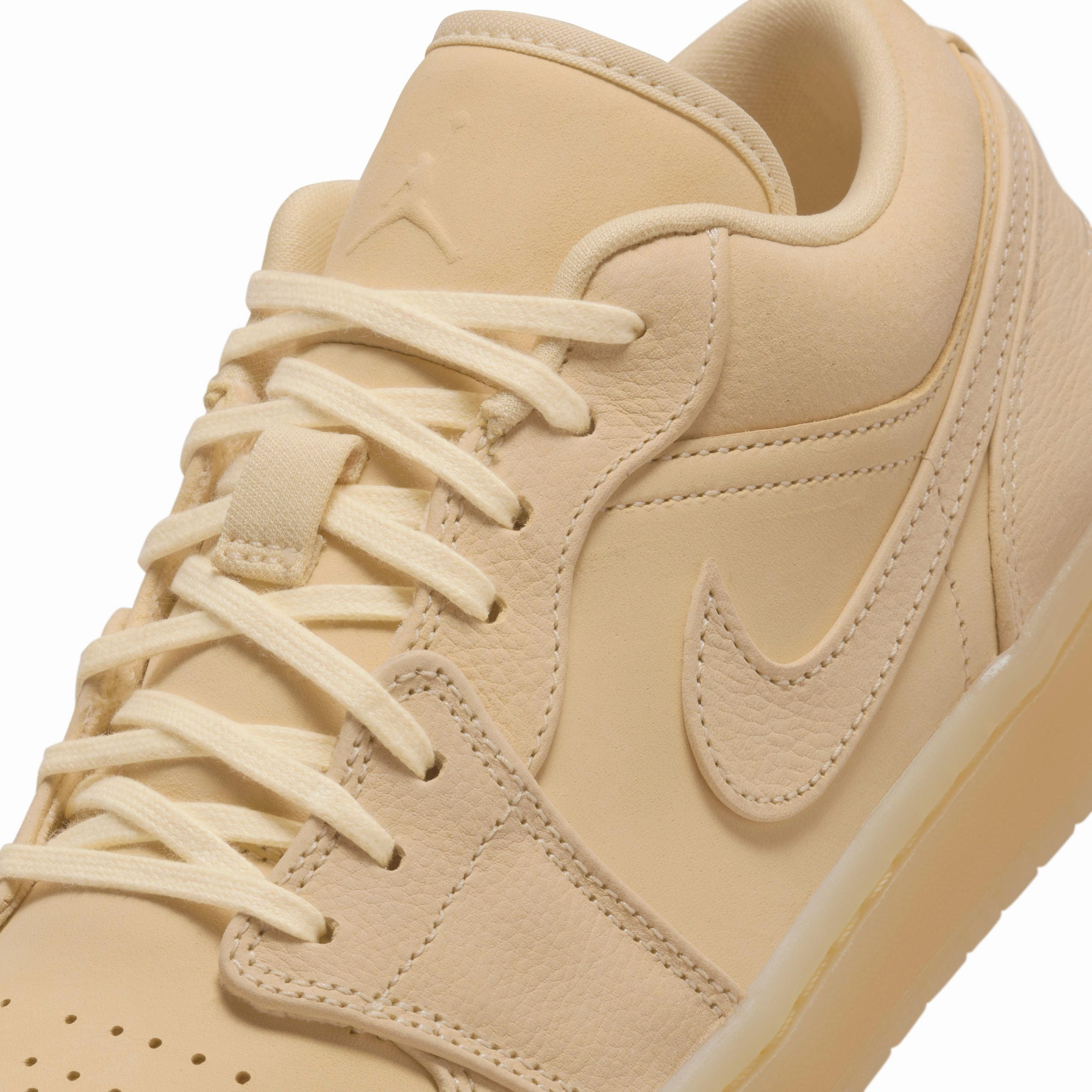 Wmns Air Jordan 1 Low SE Pale Vanilla