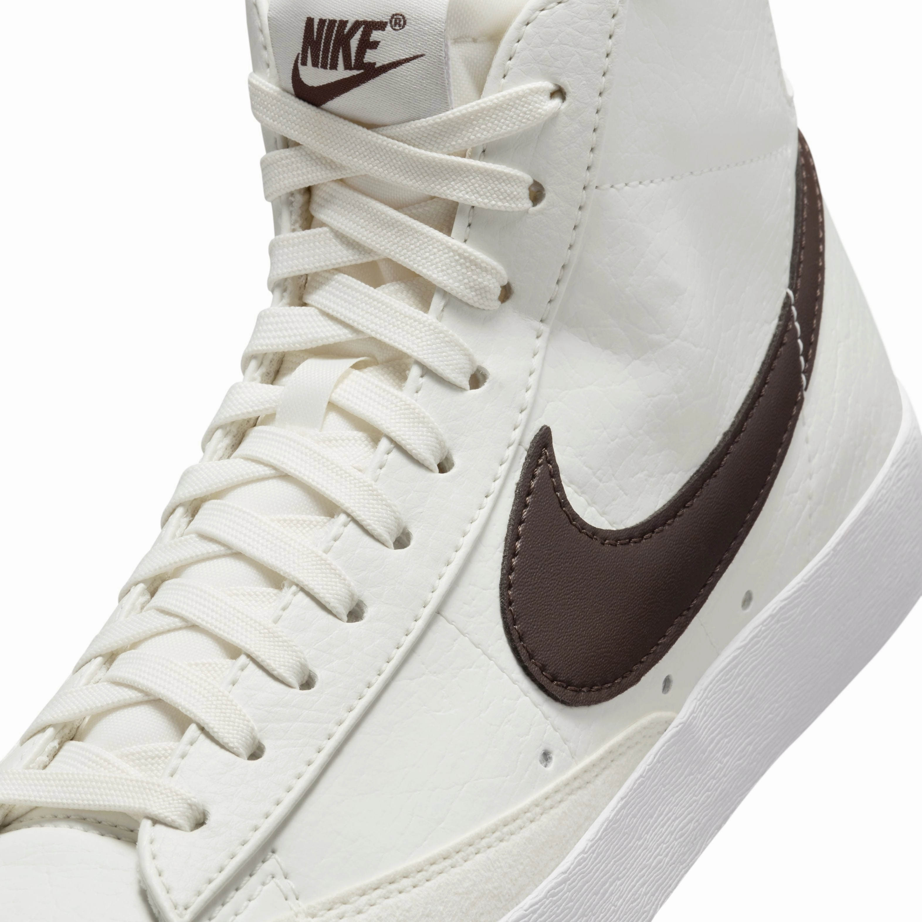 Wmns Blazer Mid '77 Nature 'Sail'