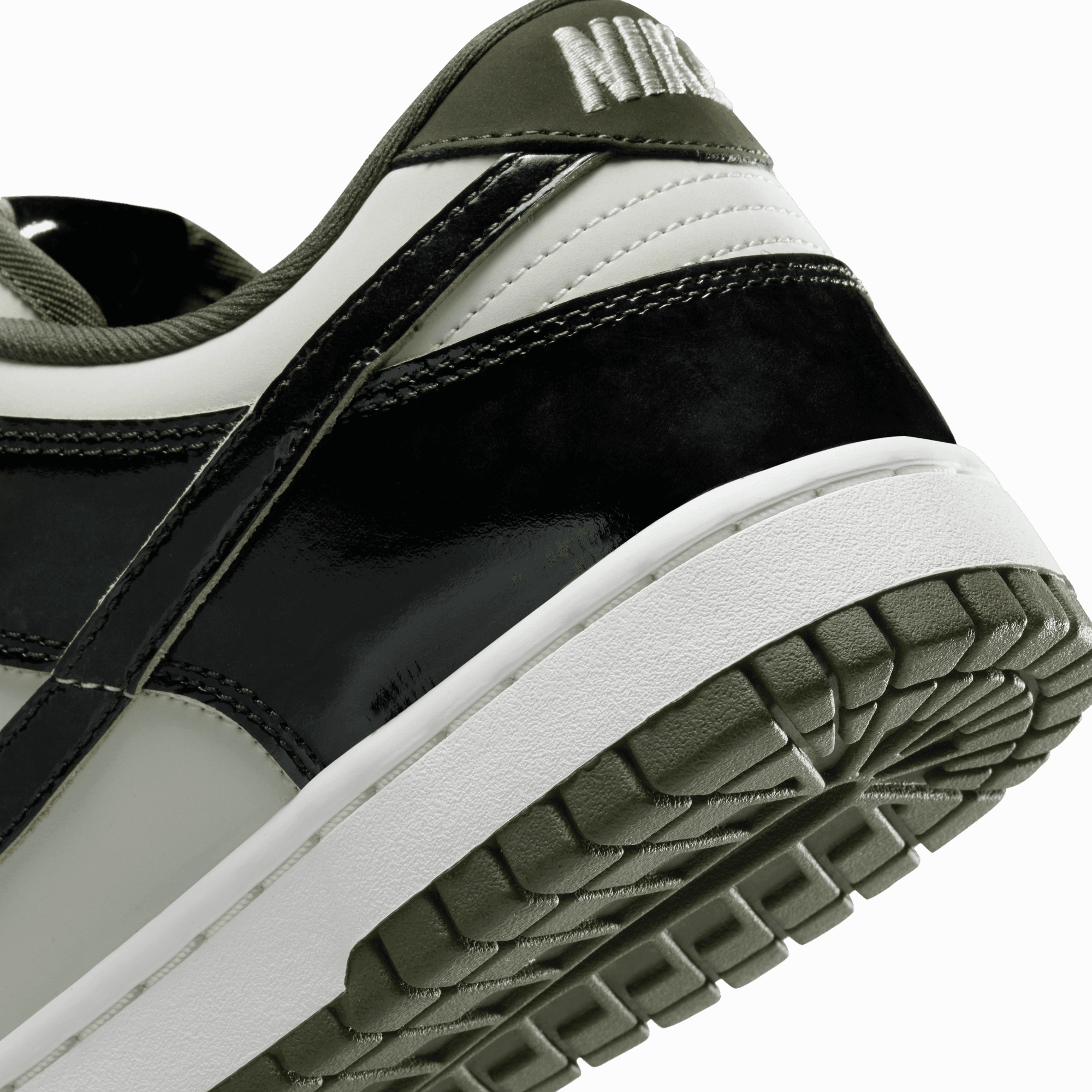 Wmns Dunk Low 'Panda Olive'