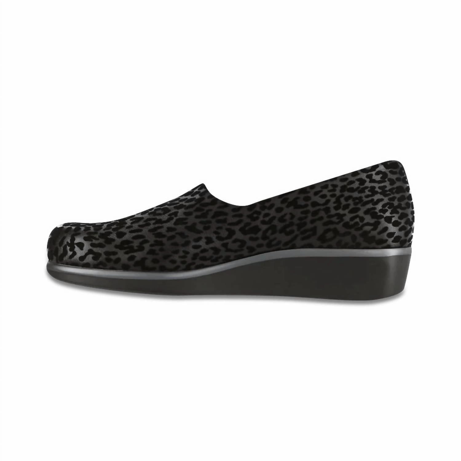 Women's Bliss Slip On Wedge - Double Wide In Black Leopard