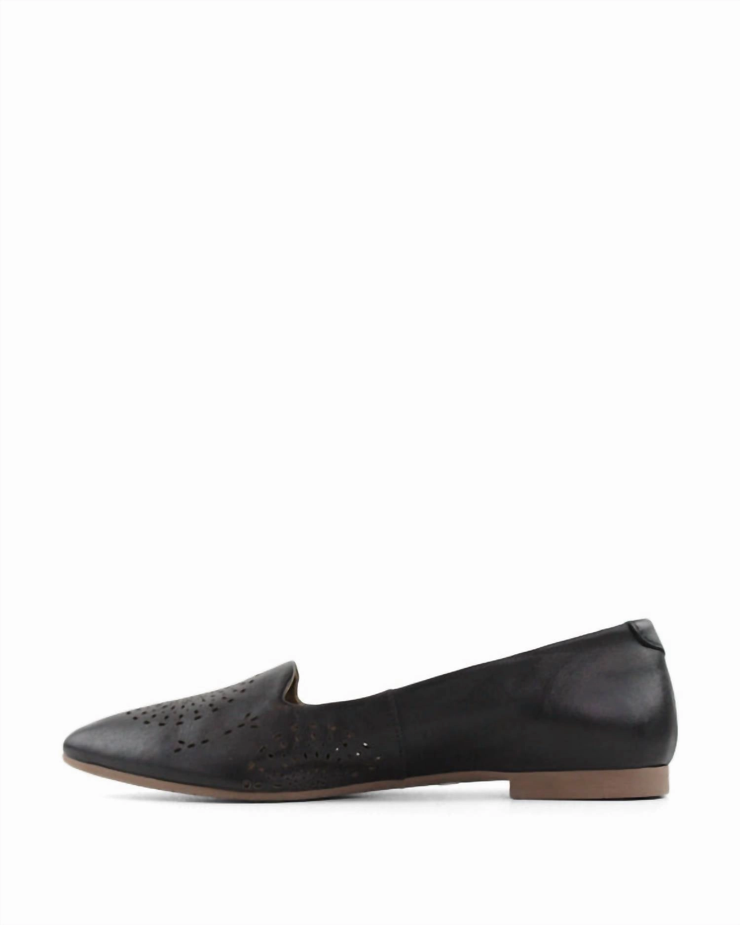 Women's Brandy Flat Shoes In Navy