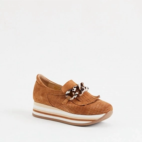 Women's Cadie Loafer In Cognac Trendy Flats for Women