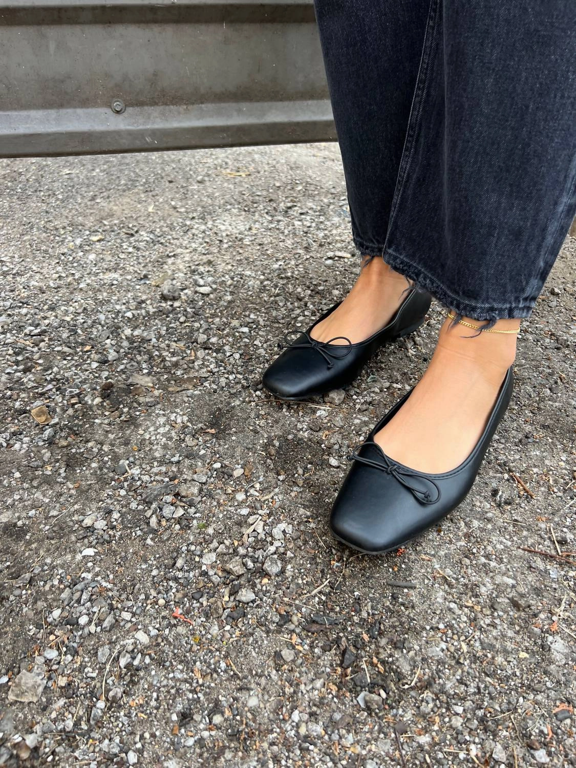 Women's Deborah Flat In Black