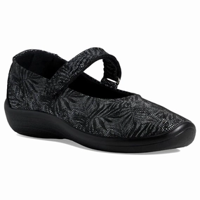 Women's Estrela Shoes In Black Palm Comfy Women Flats under $50