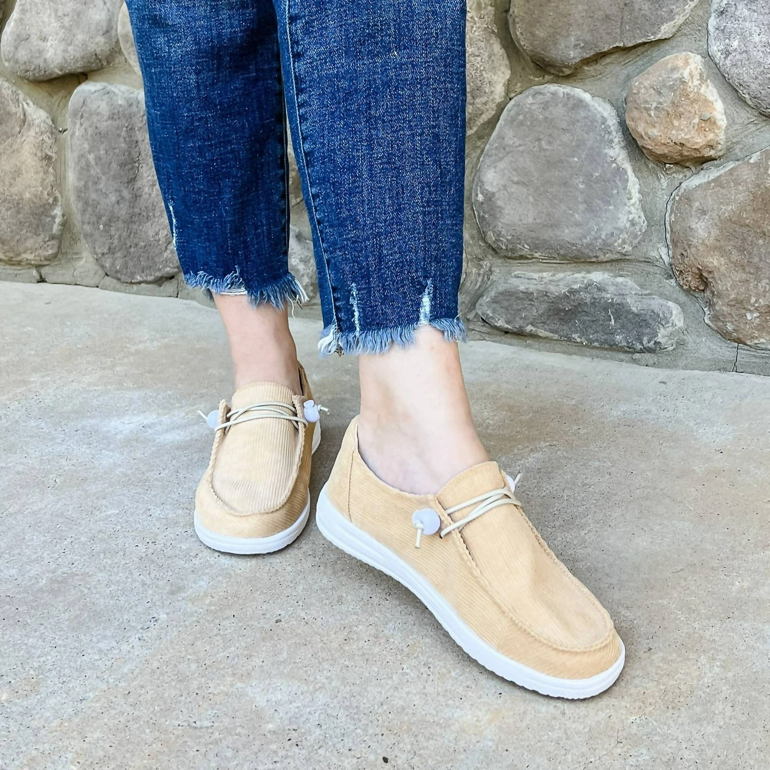 Women's Kayak Corduroy Boat Shoes In Tan