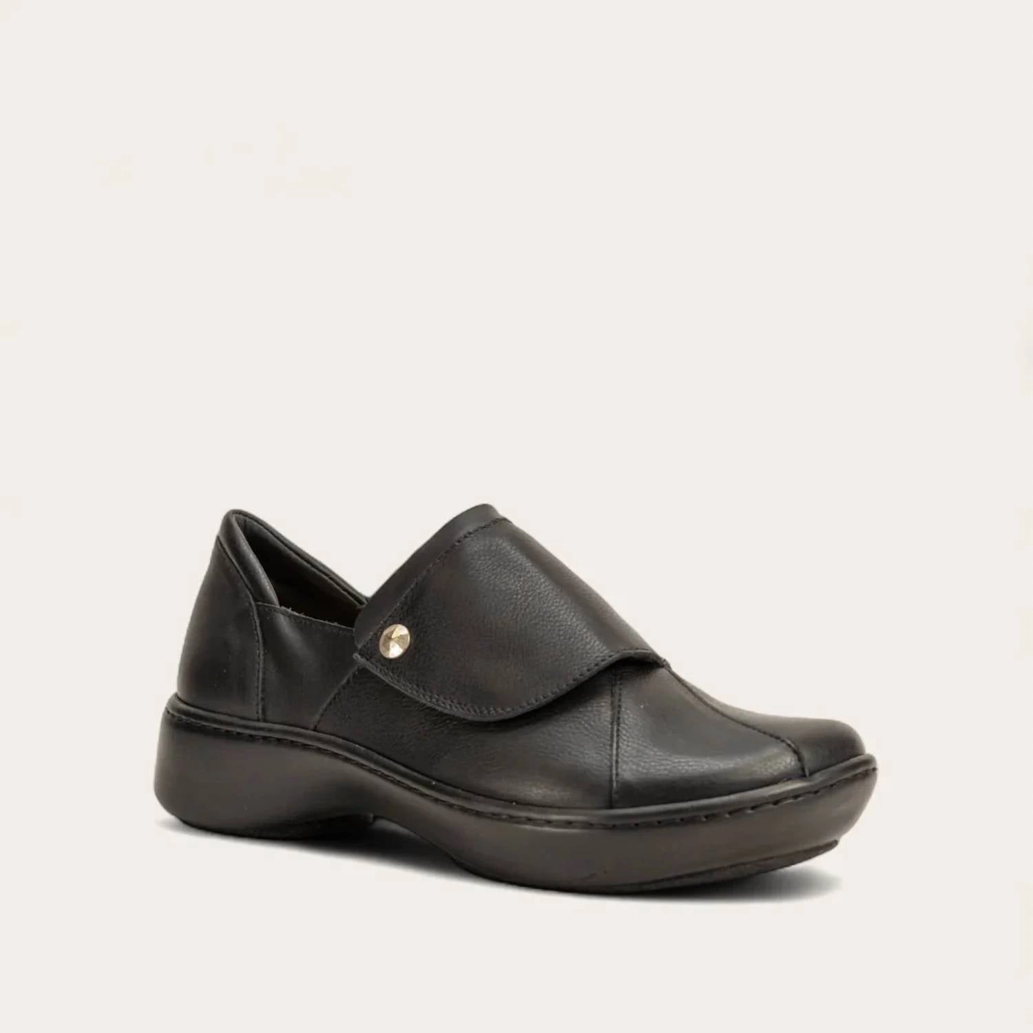 Women's Lagoon Velcro Shoes In Soft Black/jet Black Trendy Flats for Women
