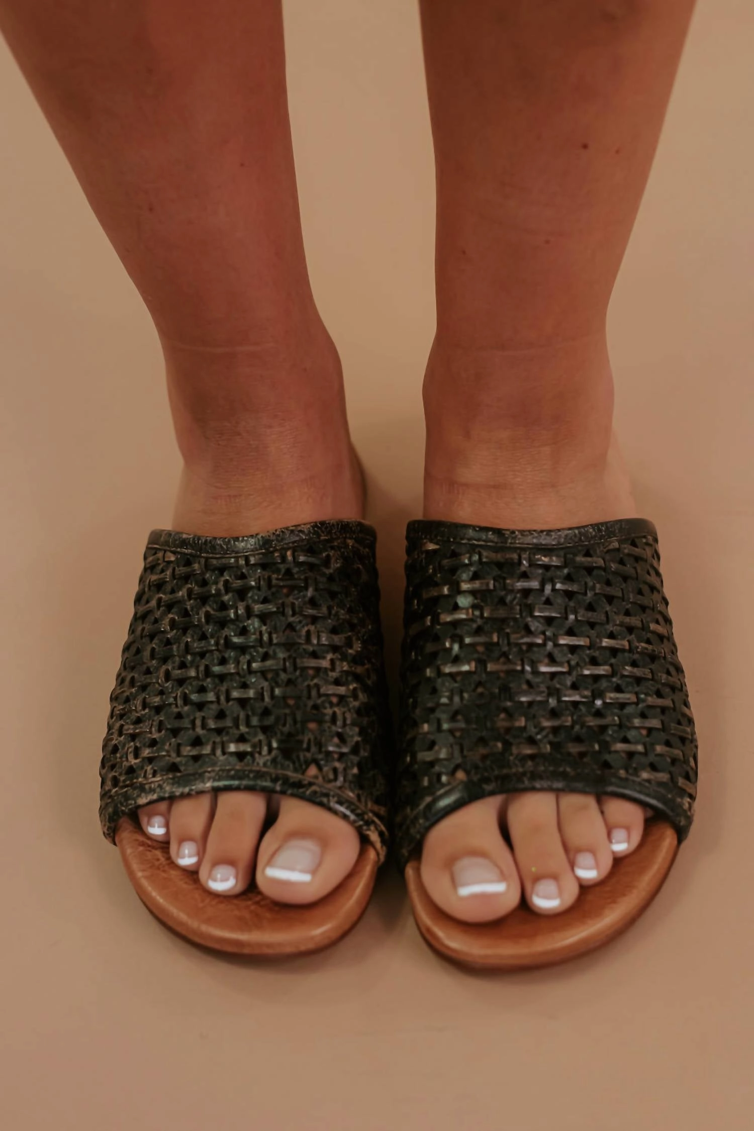 Women's Minerva Flat Slide Sandals In Black Lux