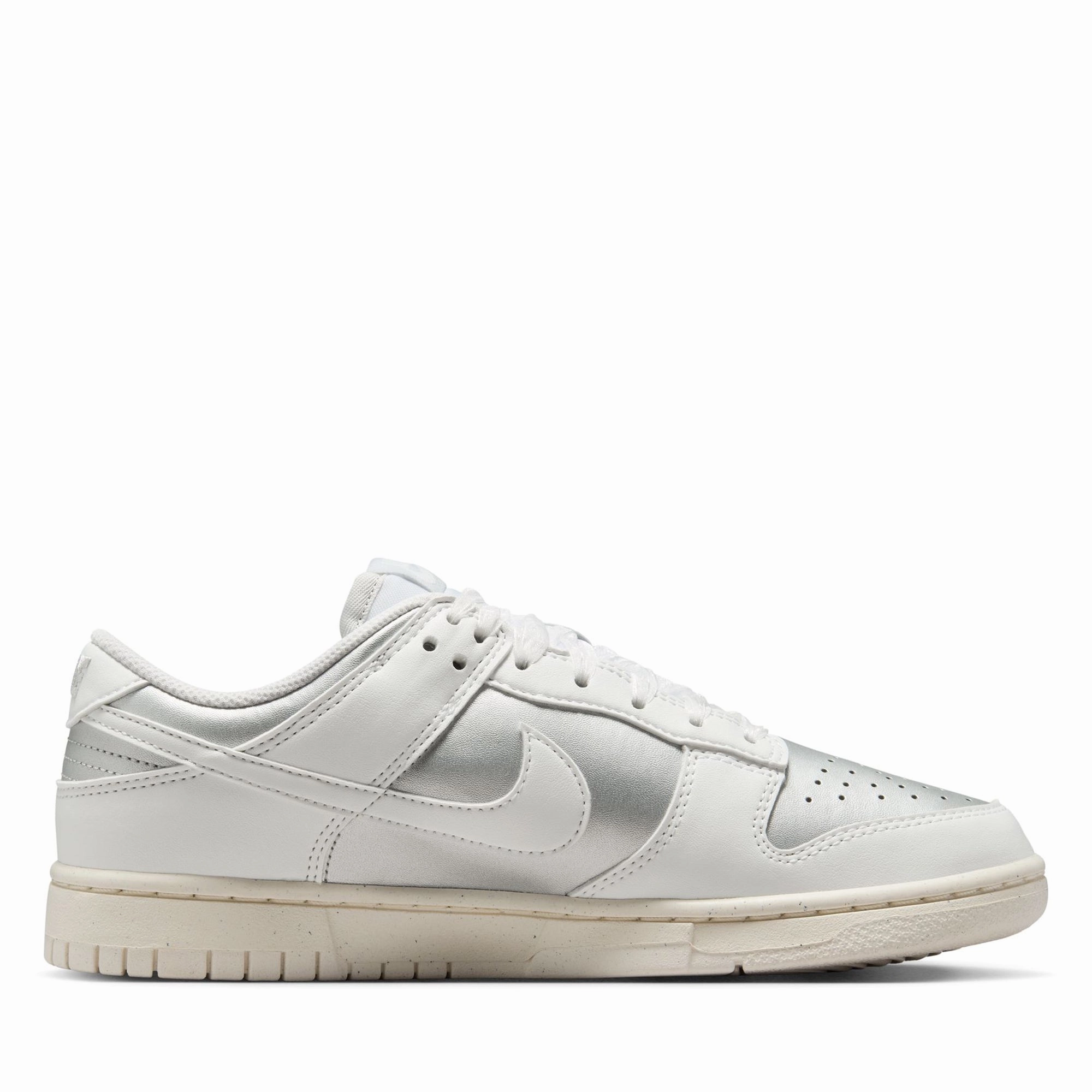 Women's Nike Dunk Low Next Nature - Metallic Platinum/Summit White