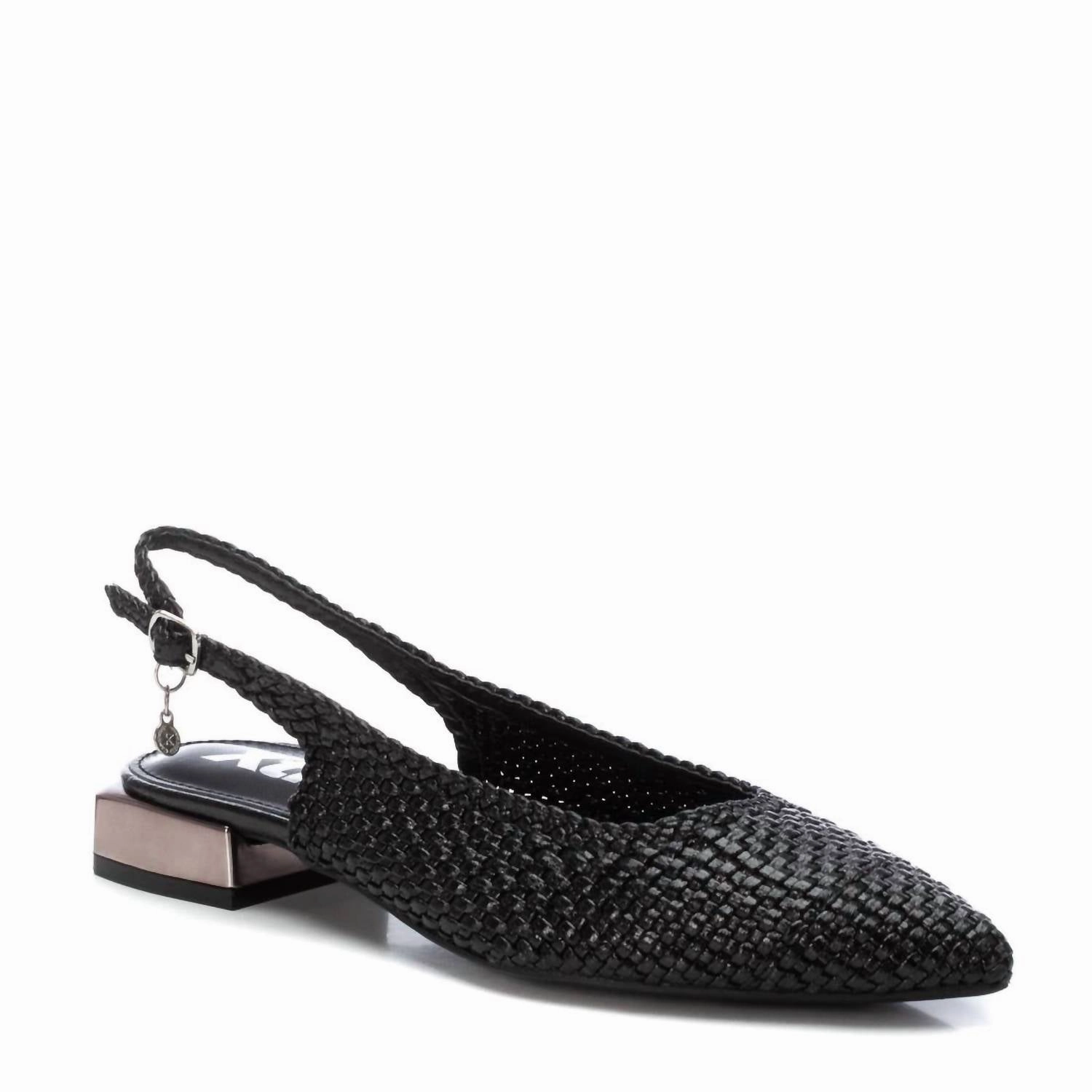 Women's Pointy Toe Flats In Black