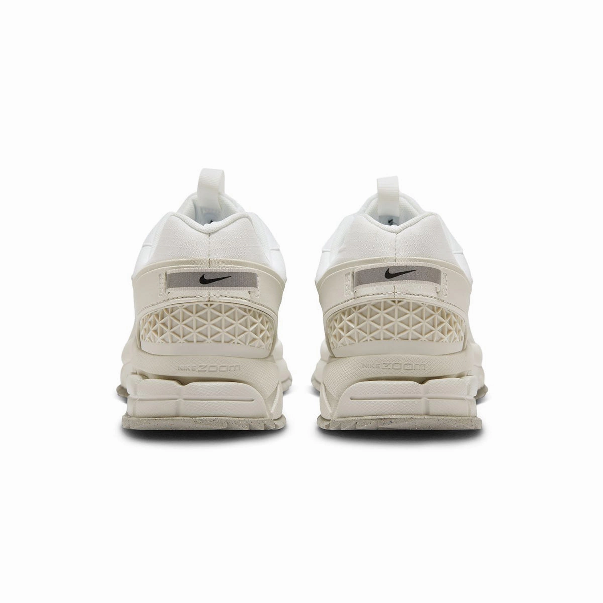 Zoom Vomero Roam 'Summit White'